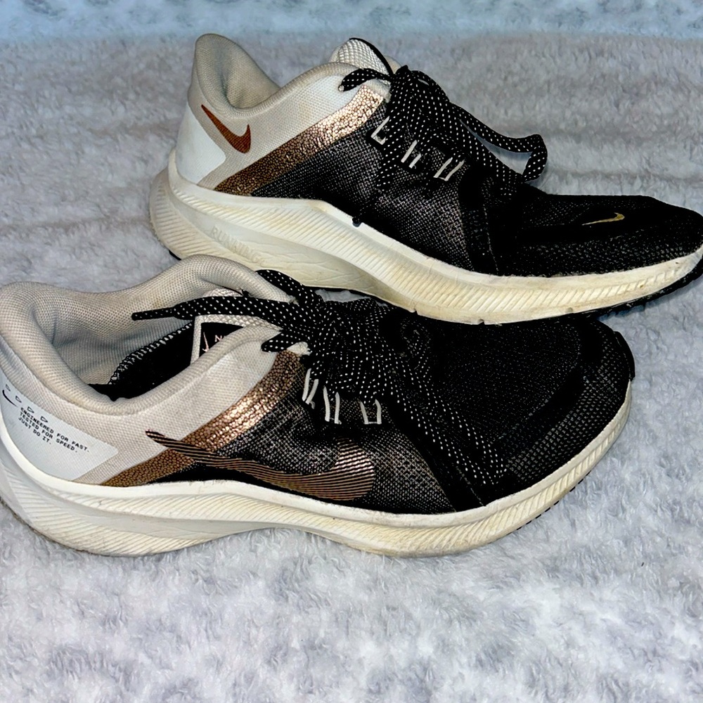 Nike Women’s Quest 4 Running Shoes